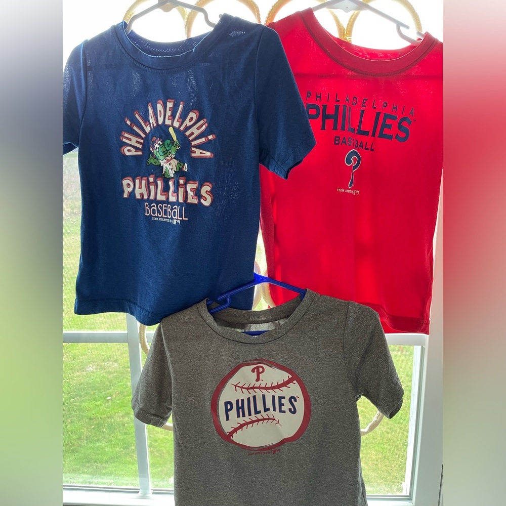 Set of 3 Phillies shirts 4T